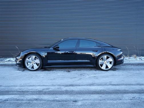 2020 Porsche Taycan Turbo