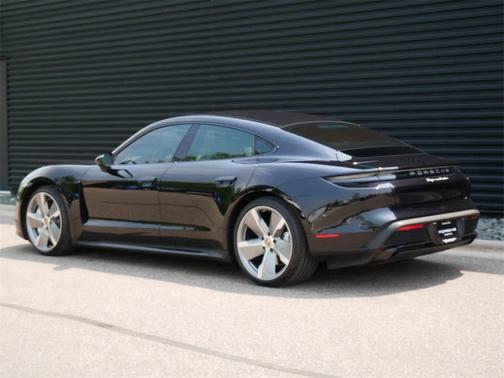 2020 Porsche Taycan Turbo