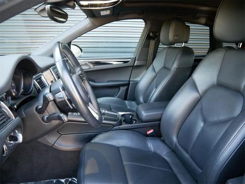 2017 Porsche Macan AWD