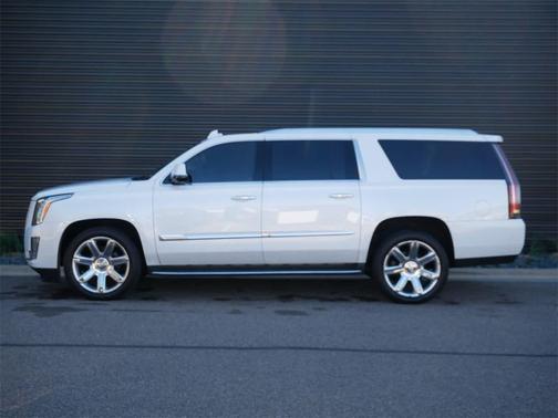 2016 Cadillac Escalade ESV Luxury