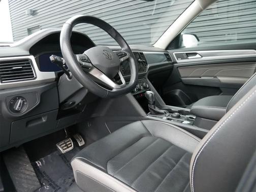 2022 Volkswagen Atlas 3.6L SEL Premium