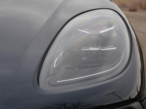 2022 Porsche Macan S