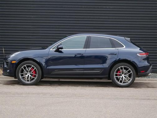 2022 Porsche Macan S