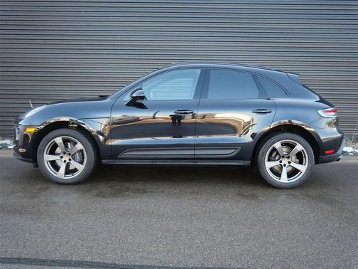 2026 Porsche Macan AWD