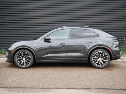 2024 Porsche Macan 4