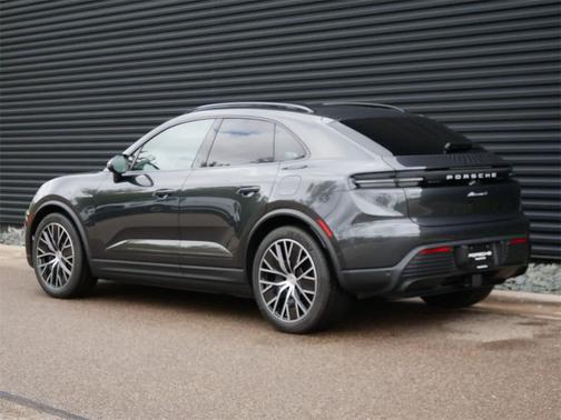 2024 Porsche Macan 4