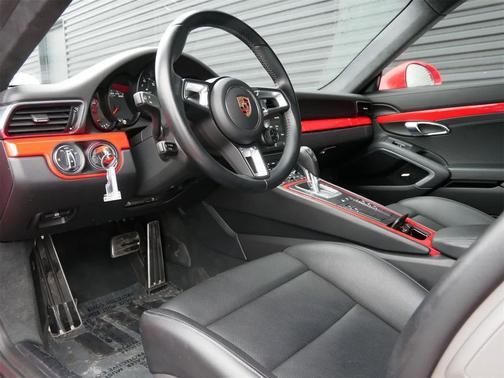 2018 Porsche 911 Carrera 4S