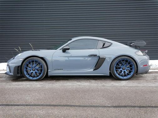 2023 Porsche 718 Cayman GT4 RS