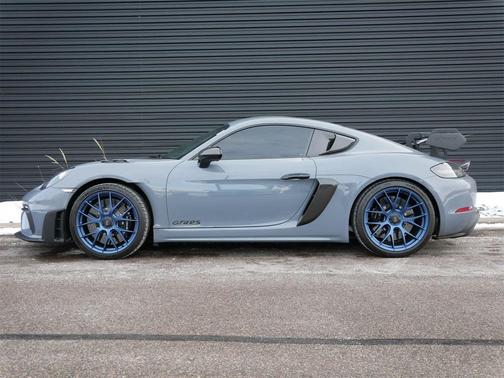 2023 Porsche 718 Cayman GT4 RS