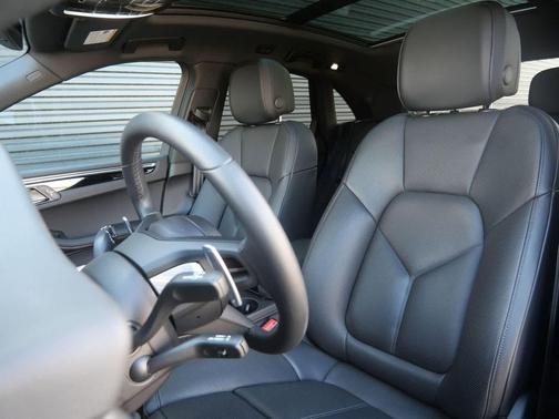 Black 2025 Porsche Macan Macan