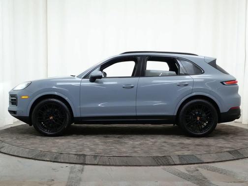 Arctic Grey 2026 Porsche Cayenne Cayenne