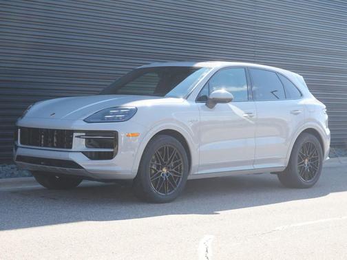 Chalk 2026 Porsche Cayenne Cayenne E-Hybrid