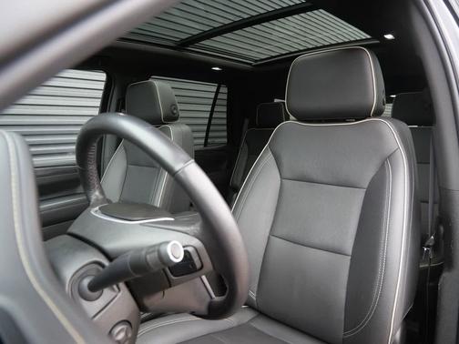 Onyx Black 2022 GMC Yukon SLT