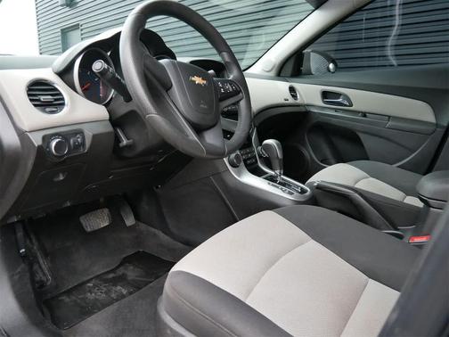 2015 Chevrolet Cruze LS