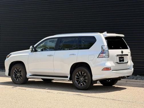 Eminent White Pearl 2023 Lexus GX 460 Premium