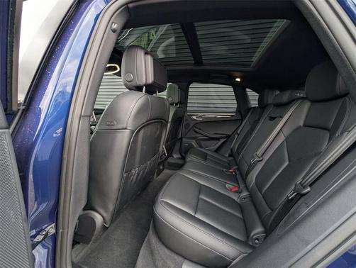 2025 Porsche Macan AWD