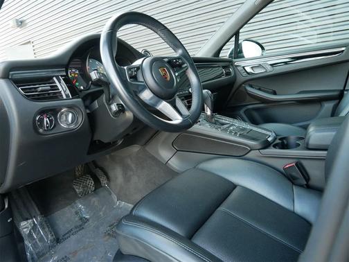 2021 Porsche Macan S