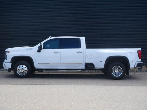 Summit White 2024 Chevrolet Silverado 3500 High Country