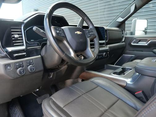 Summit White 2024 Chevrolet Silverado 3500 High Country