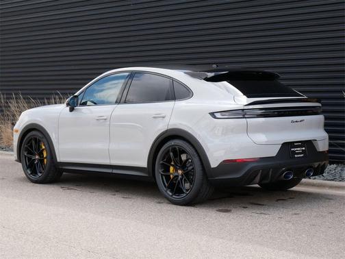 2025 Porsche Cayenne Turbo GT