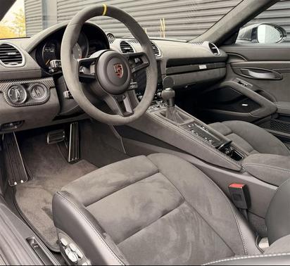 2025 Porsche 718 Cayman GT4 RS