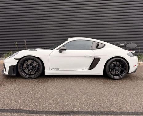 2025 Porsche 718 Cayman GT4 RS