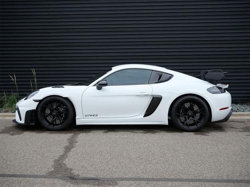 2025 Porsche 718 Cayman GT4 RS