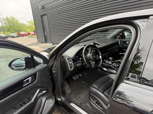2022 Porsche Cayenne Turbo