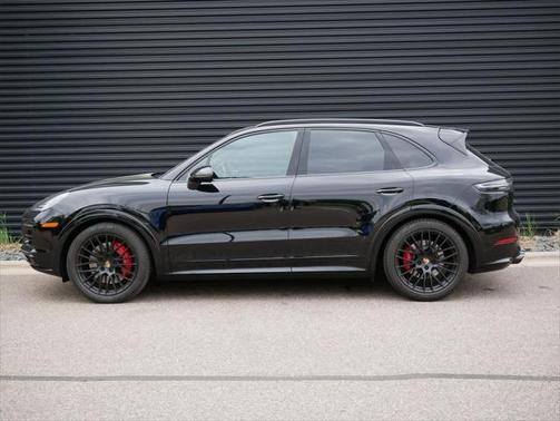 2023 Porsche Cayenne GTS