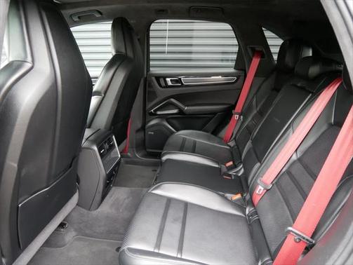 2023 Porsche Cayenne GTS