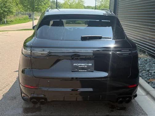 2023 Porsche Cayenne GTS