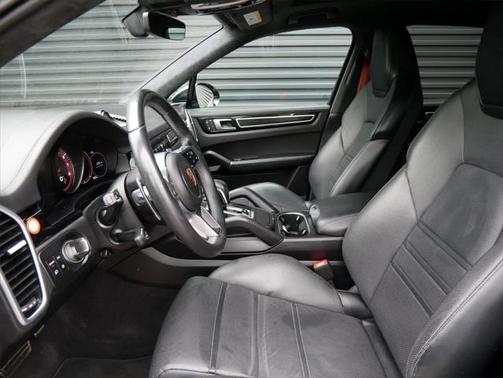2023 Porsche Cayenne GTS