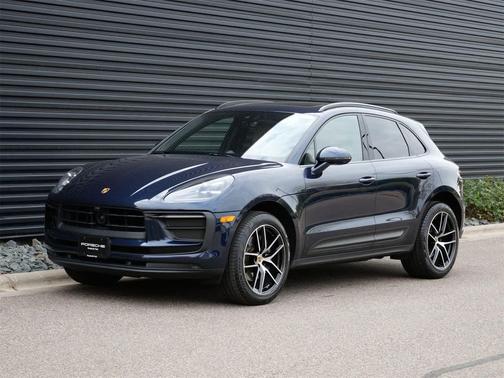 2022 Porsche Macan AWD