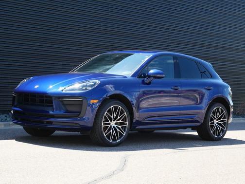 Blue 2022 Porsche Macan Macan