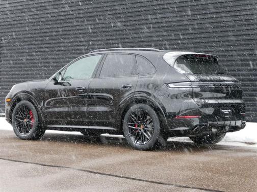 2026 Porsche Cayenne GTS