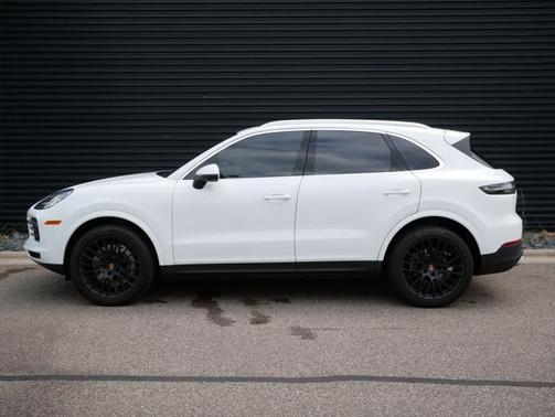 2022 Porsche Cayenne AWD