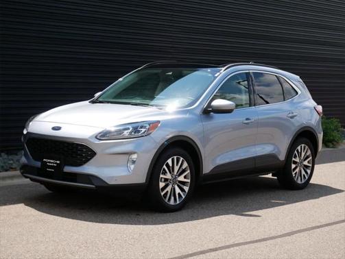 2022 Ford Escape Titanium