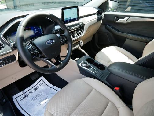 2022 Ford Escape Titanium