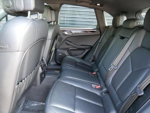 2019 Porsche Macan Base