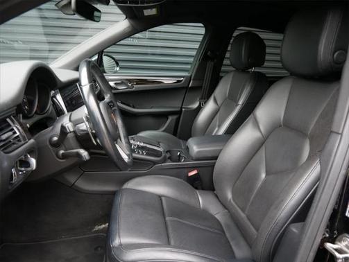2019 Porsche Macan Base