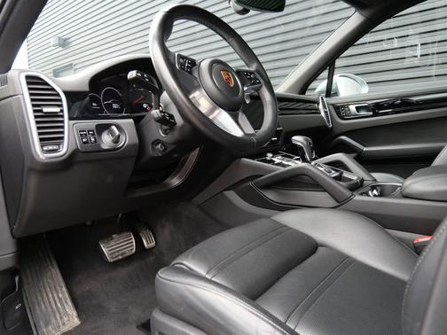 2020 Porsche Cayenne S