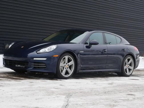 2016 Porsche Panamera 4S