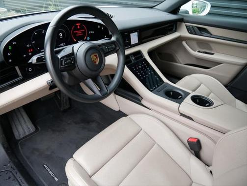 2022 Porsche Taycan RWD