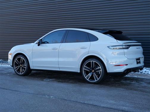 2023 Porsche Cayenne Turbo