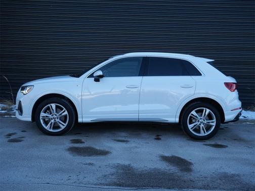 2021 Audi Q3 45 S line Premium Plus