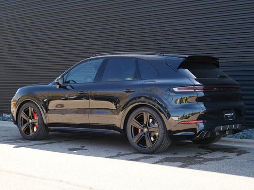 Chromite Black Metallic 2026 Porsche Cayenne Cayenne Turbo E-Hybrid