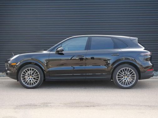 2023 Porsche Cayenne Platinum Edition