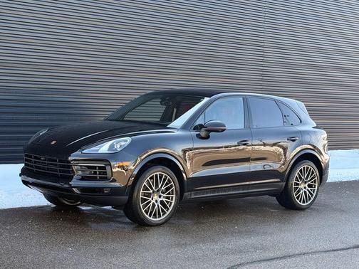 Black 2023 Porsche Cayenne Platinum Edition