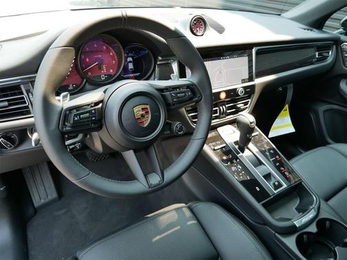 2025 Porsche Macan S