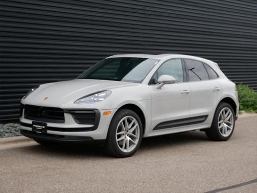 2022 Porsche Macan Base